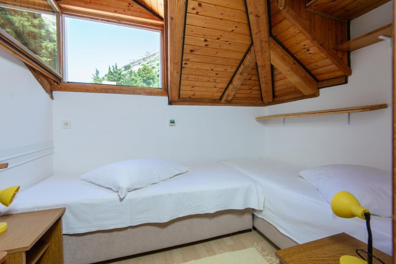 Apartman With The Beautiful Sea View In - Family Friendly